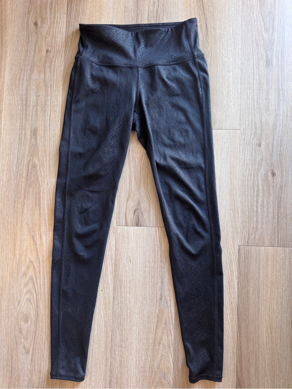 Athleta Elation High Rise Matte Foil Print 7/8 Legging XS Black - Picture 3 of 7